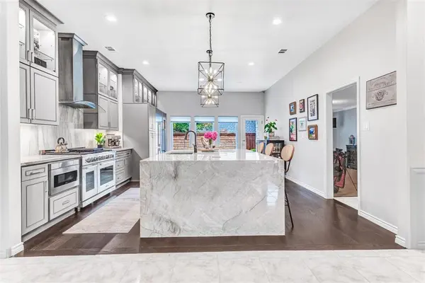 5607 Twin Brooks, Dallas, TX 75252