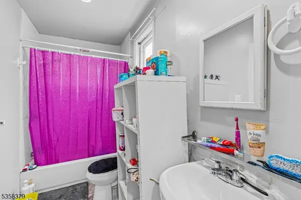 316-318 John St, Elizabeth City, NJ 07202