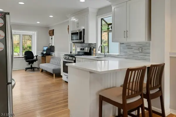 34 Lockley Ct, Mountain Lakes Boro, NJ 07046