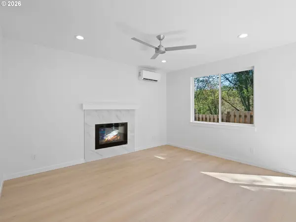 2260 NE 207th PL, Fairview, OR 97024