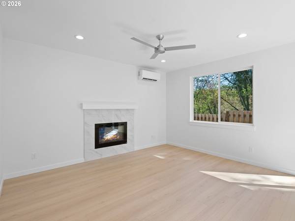 2260 NE 207th PL, Fairview, OR 97024