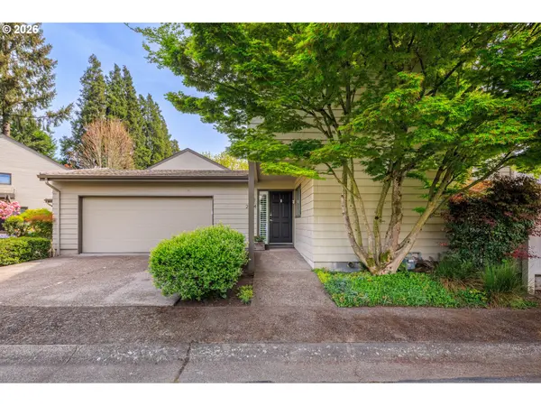2084 EASTWOOD LN, Eugene, OR 97401