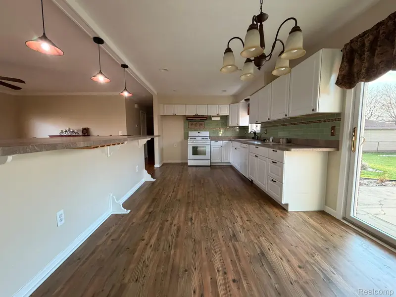 38386 Maes ST, Westland, MI 48186