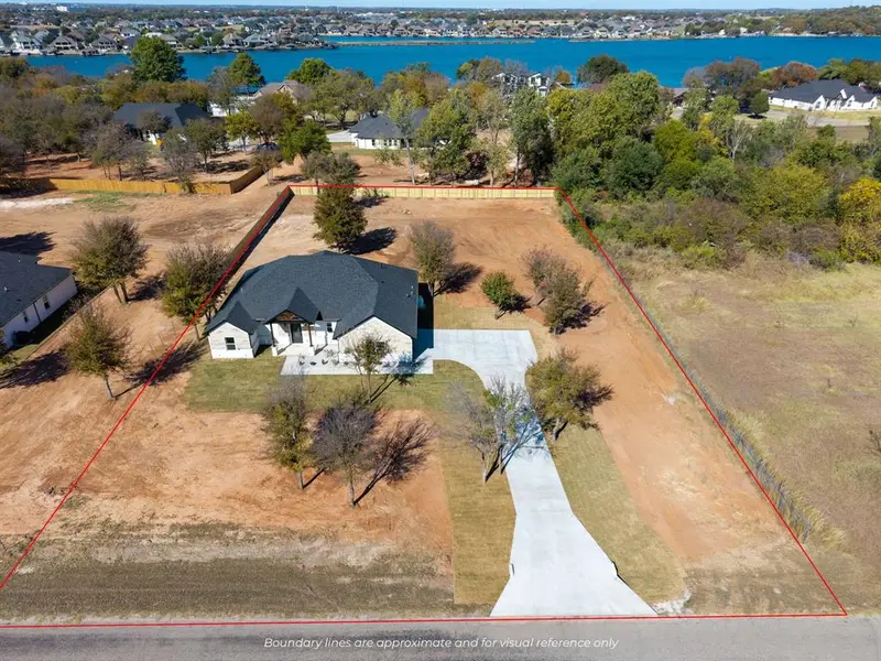 1516 PORTS O CALL Court, Granbury, TX 76048