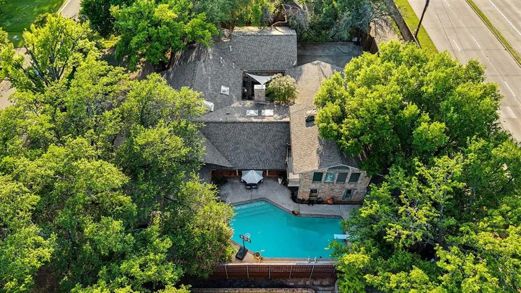 6517 Briarmeade Drive, Dallas, TX 75254