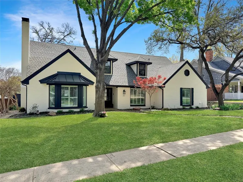 213 Canyon Valley Drive, Richardson, TX 75080