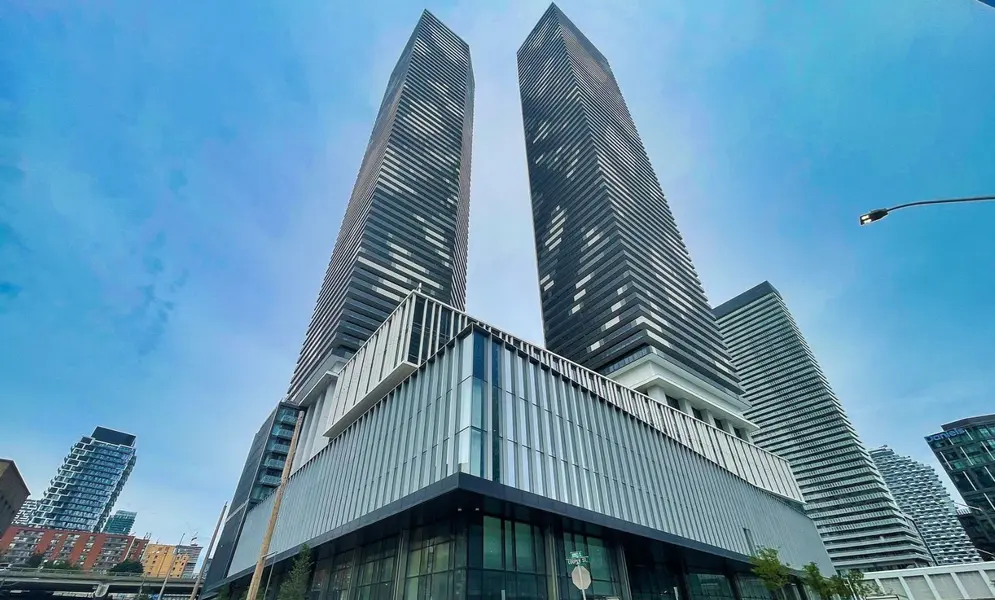 138 Downes ST #2007, Toronto C08, ON M5E 0E4