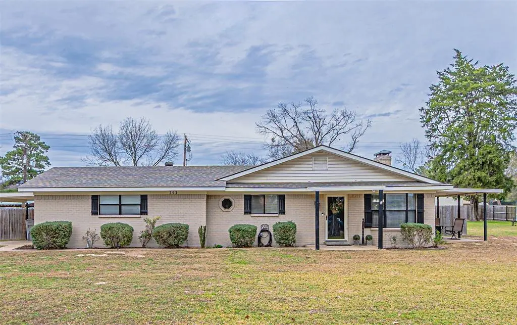 253 County Road 2425, Mineola, TX 75773