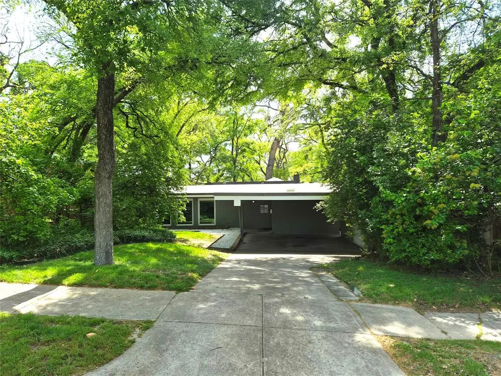 1055 Tipperary Drive, Dallas, TX 75218