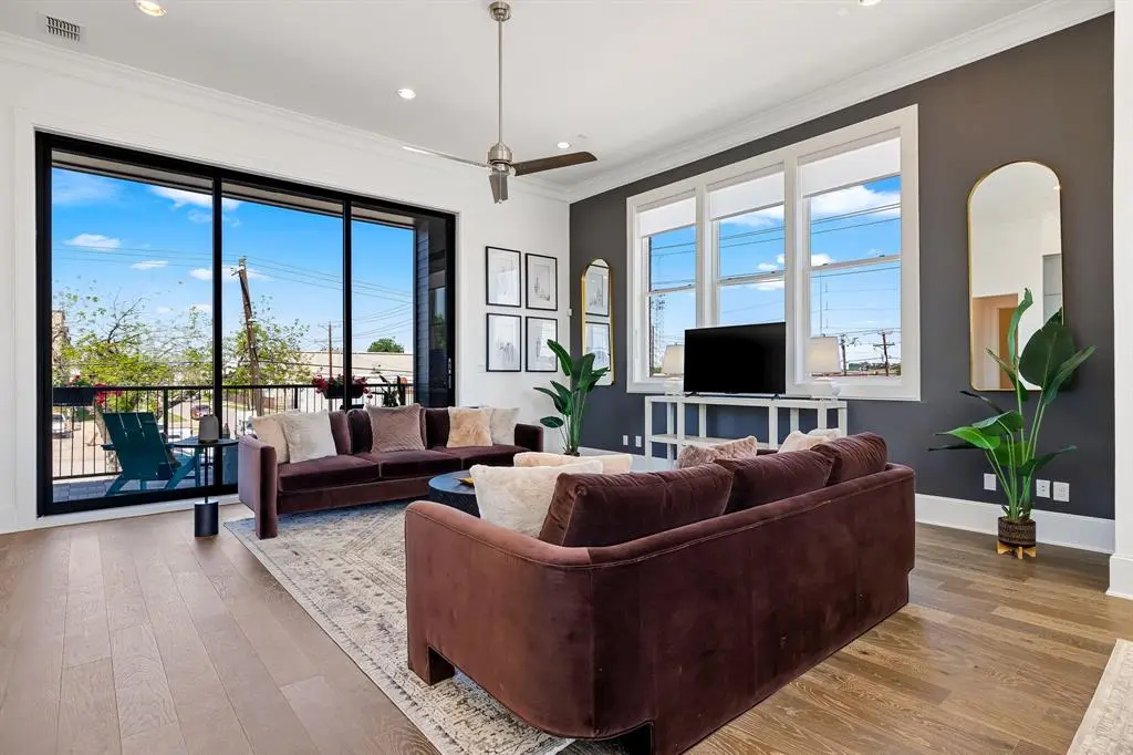 203 Carroll Street, Fort Worth, TX 76107