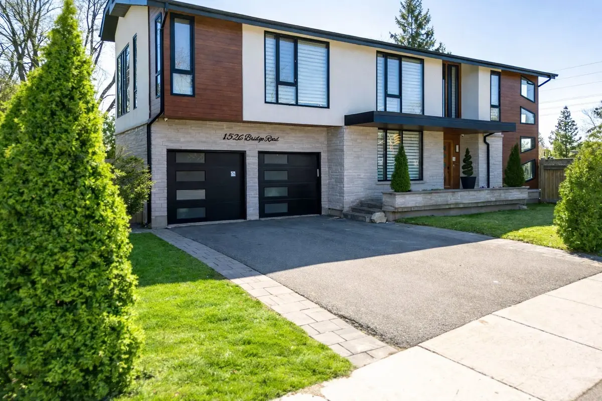 1526 Bridge RD, Oakville, ON L6L 2E3
