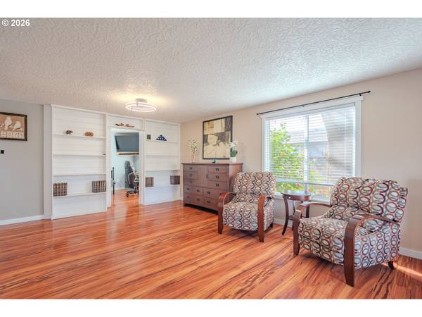 705 NE 158TH AVE, Vancouver, WA 98684