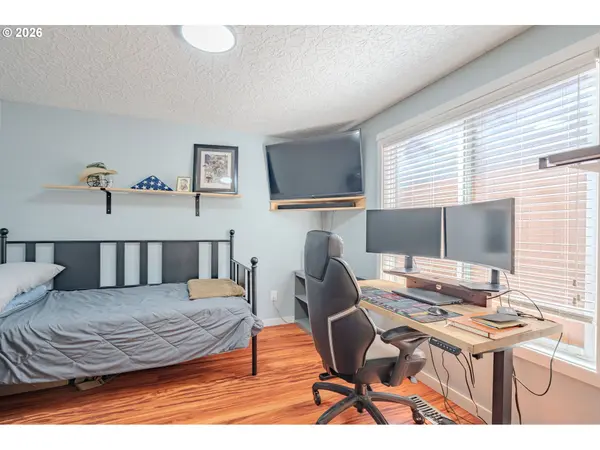 705 NE 158TH AVE, Vancouver, WA 98684