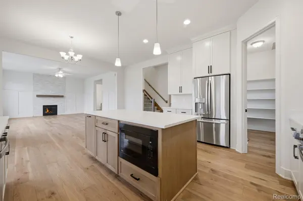 19840 Tranquility DR, Macomb Township, MI 48042