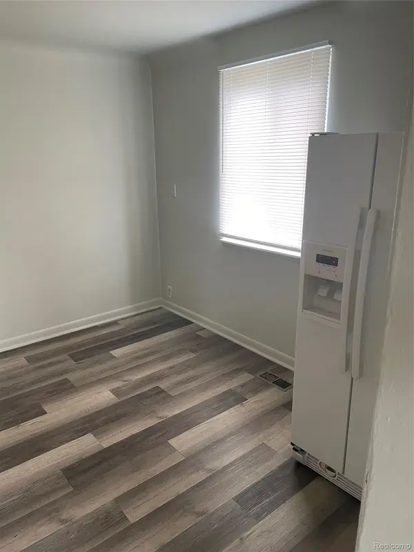 18391 Masonic, Fraser, MI 48026