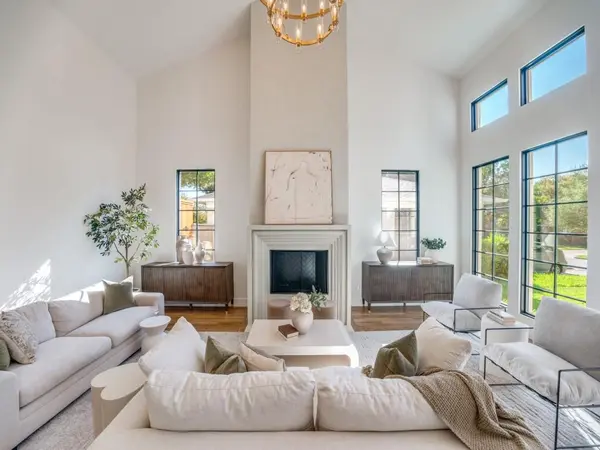 10641 Larchfield Lane, Dallas, TX 75238