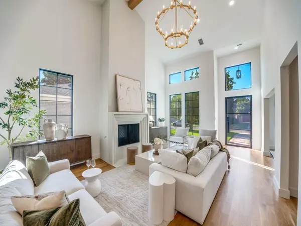 10641 Larchfield Lane, Dallas, TX 75238