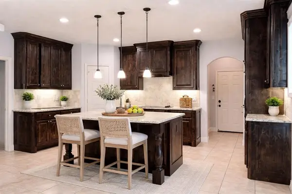 5600 Thoms Court, Fort Worth, TX 76126