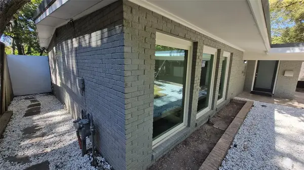 1055 Tipperary Drive, Dallas, TX 75218