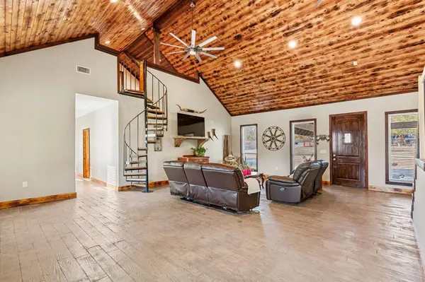 136 Oak Creek Drive, Anna, TX 75409