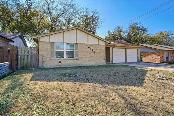 6116 Mackneal Trail, Watauga, TX 76148