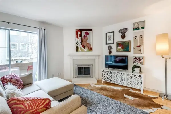 4044 Buena Vista Street #220, Dallas, TX 75204