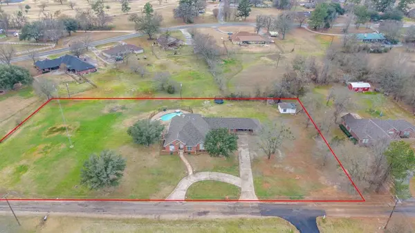 2046 Mckenzie Road, Campbell, TX 75422