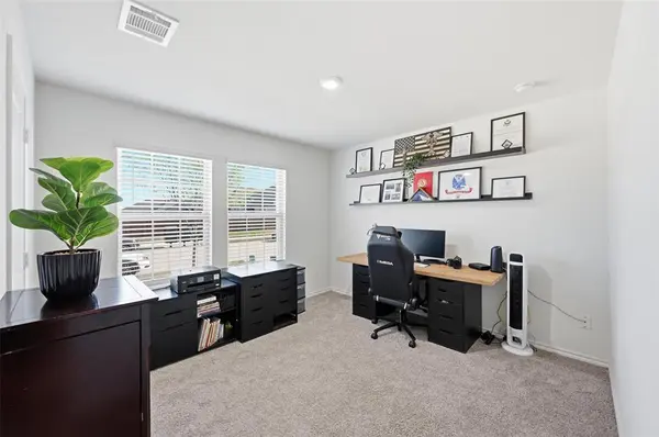 1012 Grand View Drive, Ennis, TX 75119