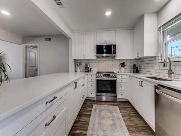 6037 Sandhurst Lane #C, Dallas, TX 75206