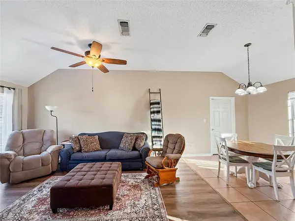 1013 Solomon Drive, Commerce, TX 75428