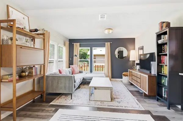 722 Cindy Drive, Cedar Hill, TX 75104