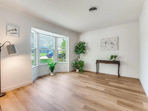 506 E Huitt Lane, Euless, TX 76040