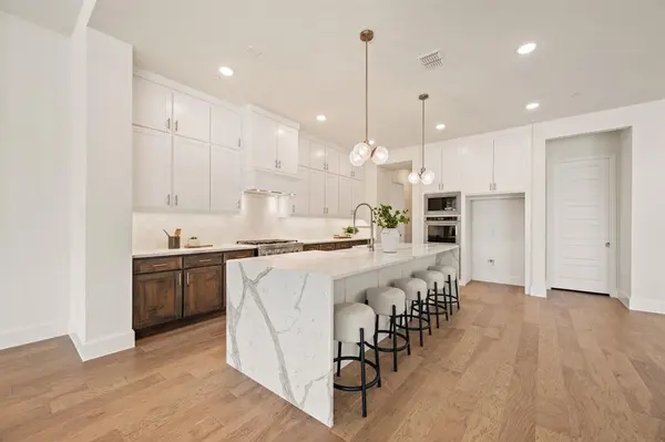 2131 Ravenwood Drive, Keller, TX 76262