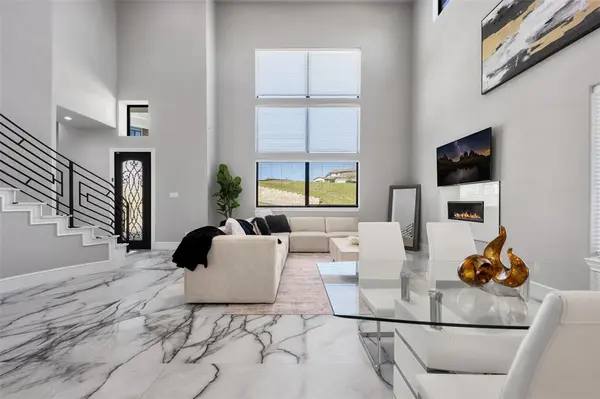 7281 Waters Edge Drive, The Colony, TX 75056