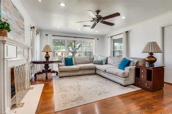 901 Bryson Street, Waxahachie, TX 75165