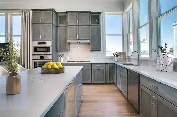 211 Carroll Street, Fort Worth, TX 76107