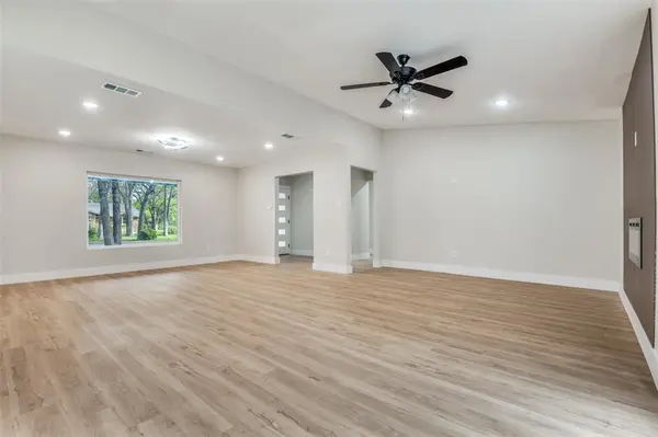 6016 Jacqueline Road, Fort Worth, TX 76112