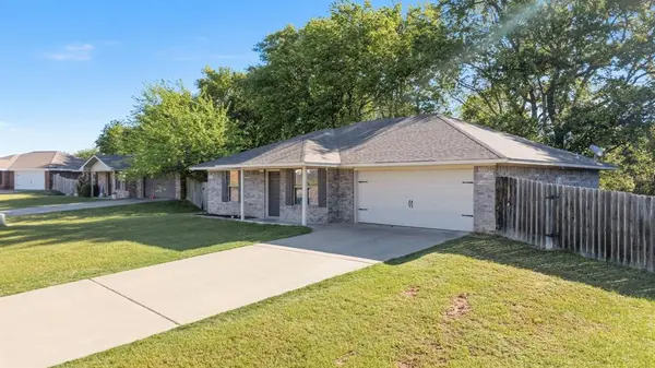 208 Shelley, Lindale, TX 75771