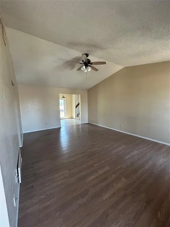 721 Timberoaks Drive, Azle, TX 76020