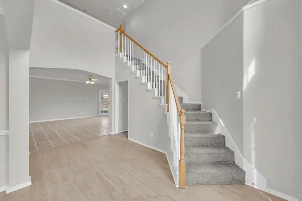 221 Woodlake Drive, Murphy, TX 75094