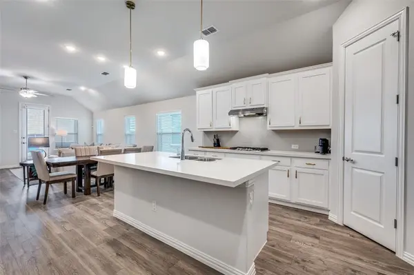 16505 Hidden Cove Drive, Celina, TX 75009