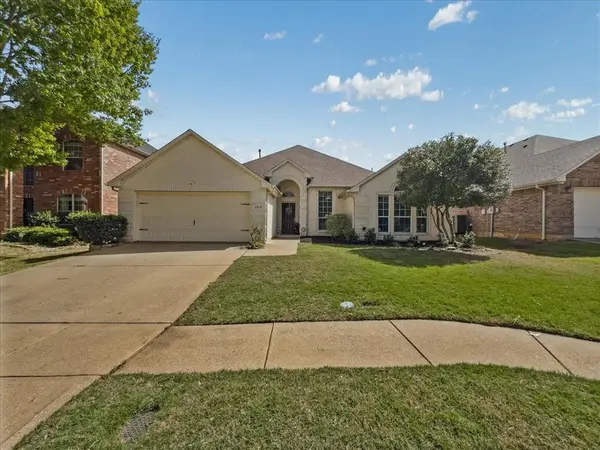 2514 Mustang Drive, Arlington, TX 76001
