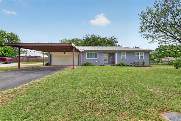 624 N Avenue A, Springtown, TX 76082