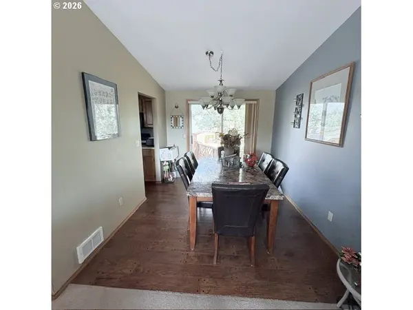 64810 MCGRATH RD, Bend, OR 97701