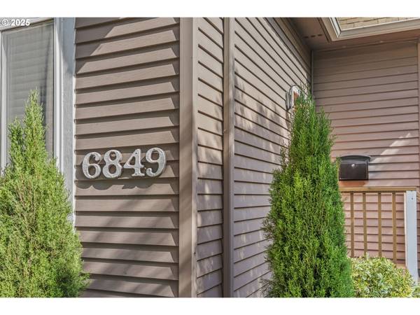 6849 SE KNIGHT ST, Portland, OR 97206