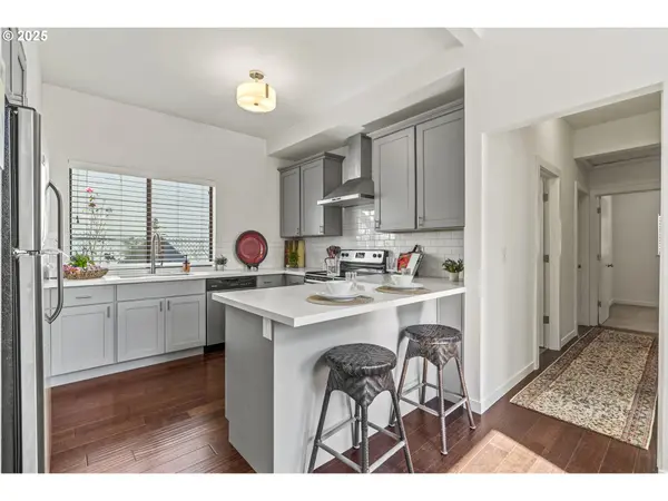 6849 SE KNIGHT ST, Portland, OR 97206