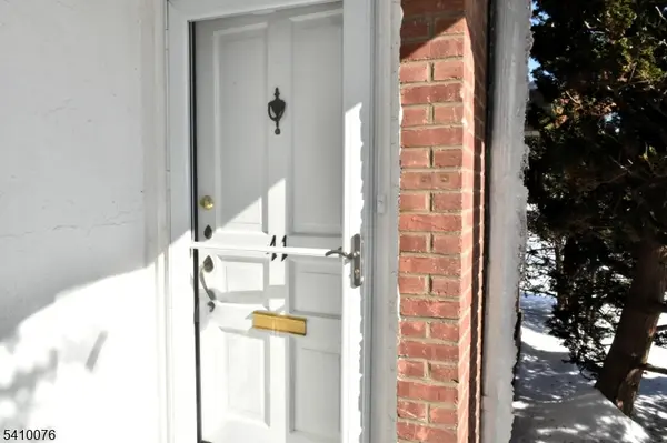 41 Elmwood Ter #41, Elmwood Park Boro, NJ 07407