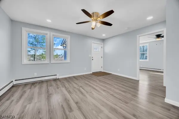 36 Lower Skillman Street, Hampton Boro, NJ 08827