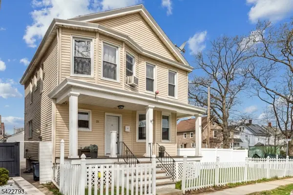 21 Ellington St, East Orange City, NJ 07017