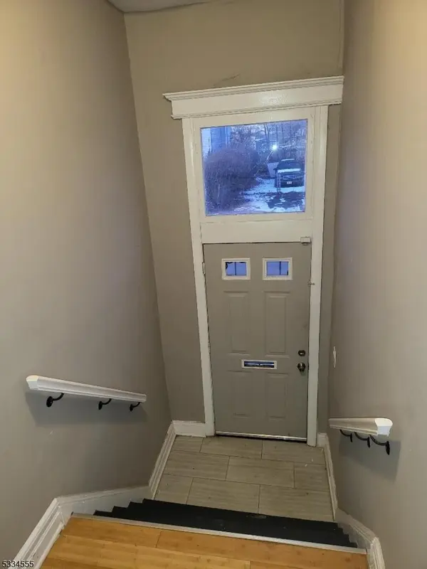 89 Tremont Ave, East Orange City, NJ 07018